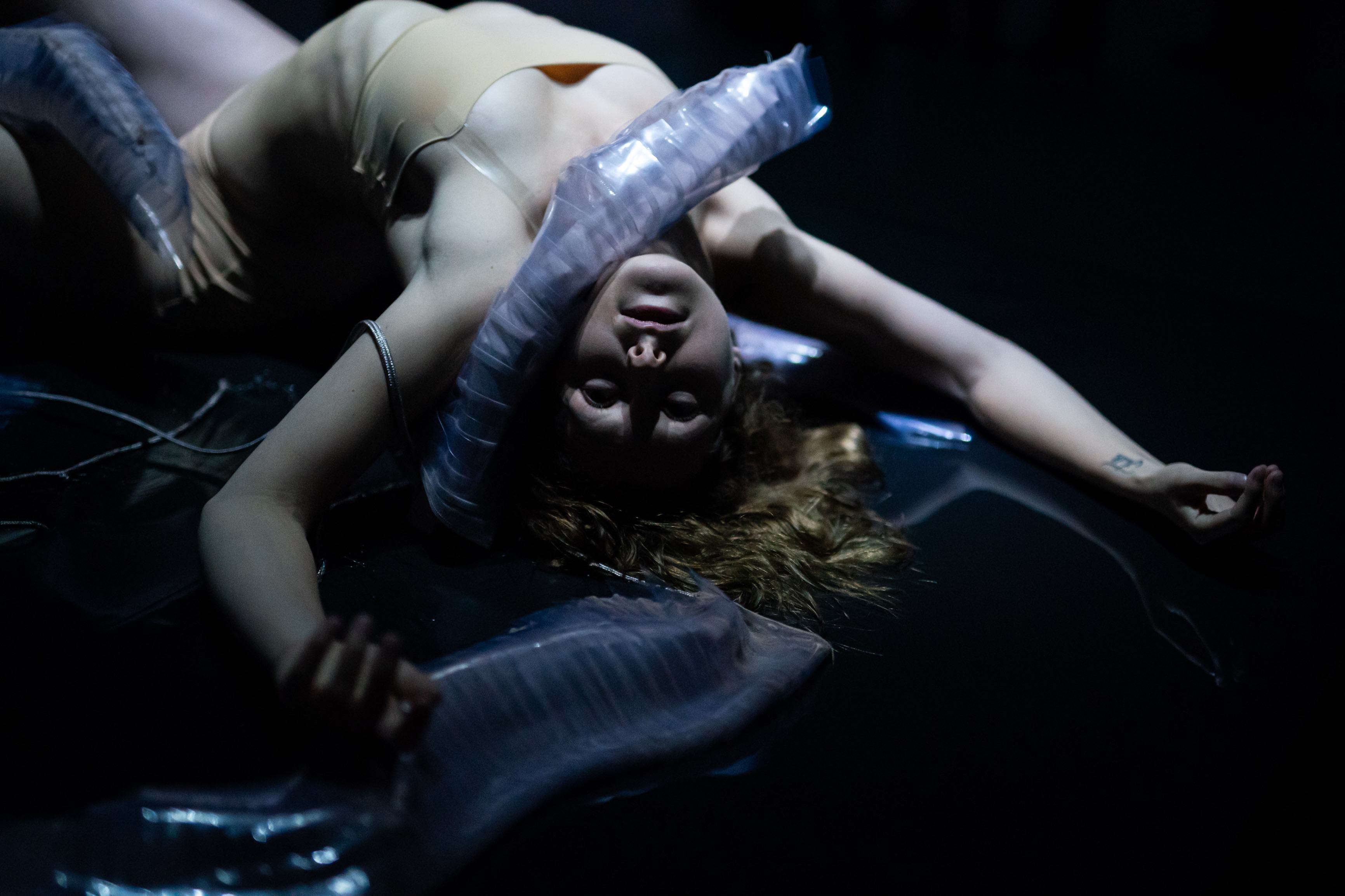 DOUBLE HELIX – Dance Company Nanine Linning 2021